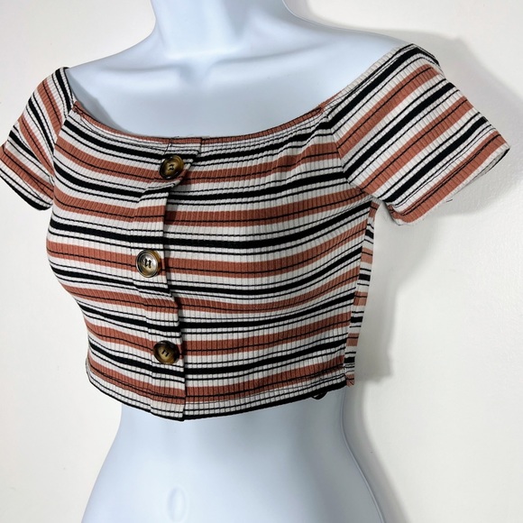 Striped crop top size small - Picture 2 of 4